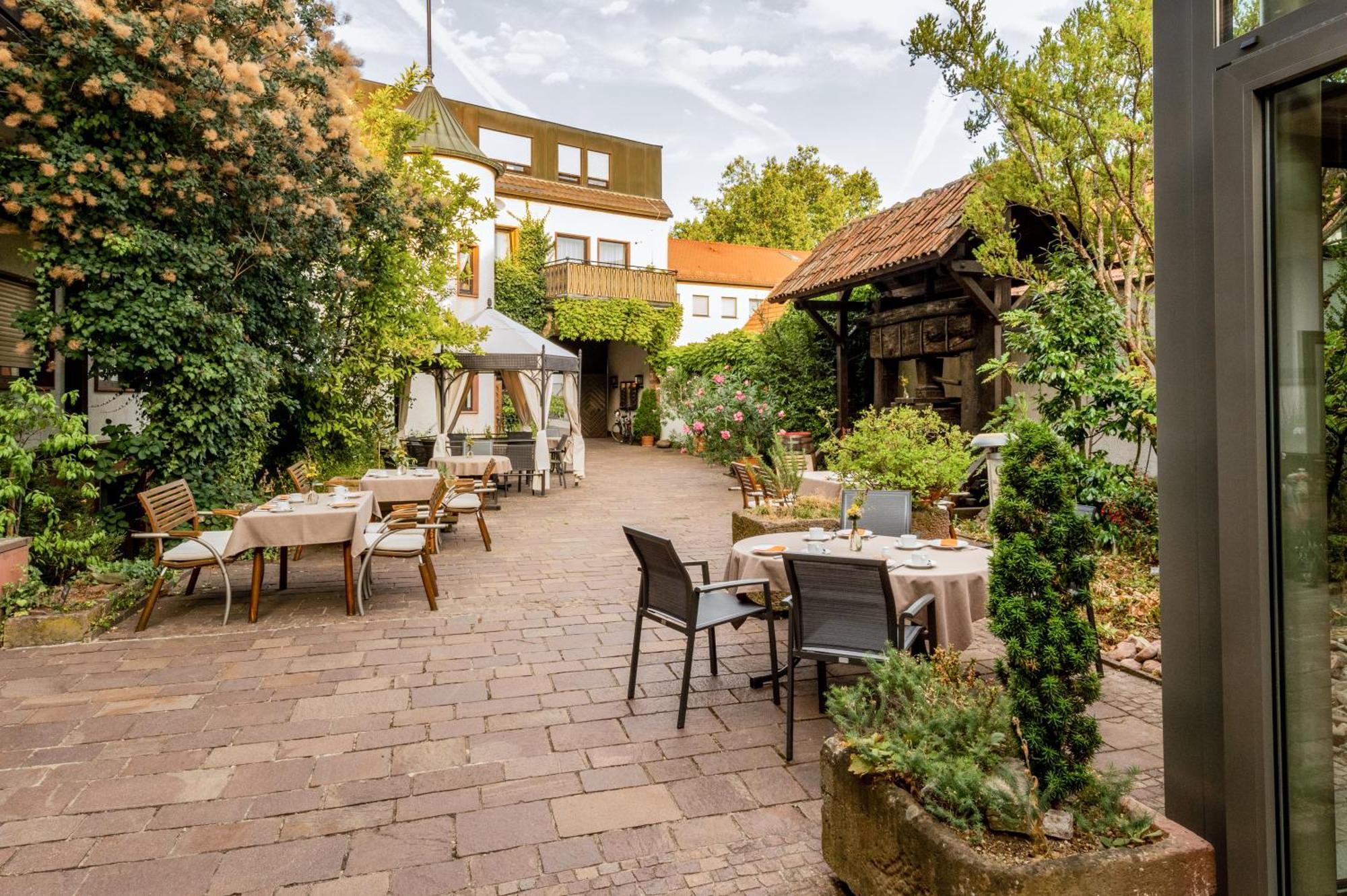 & Weinhaus Anker 4*