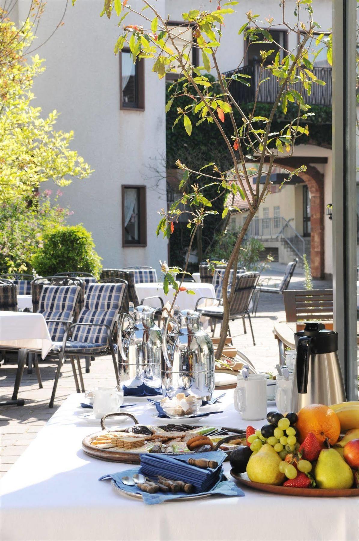 & Weinhaus Anker Hotel 4*