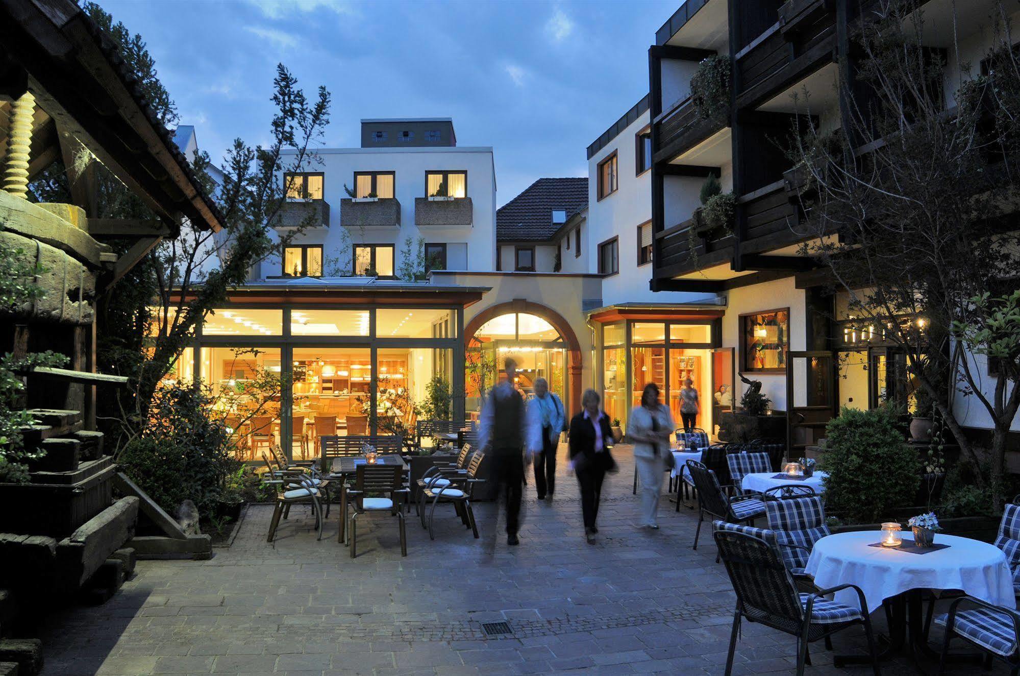 & Weinhaus Anker Hotel