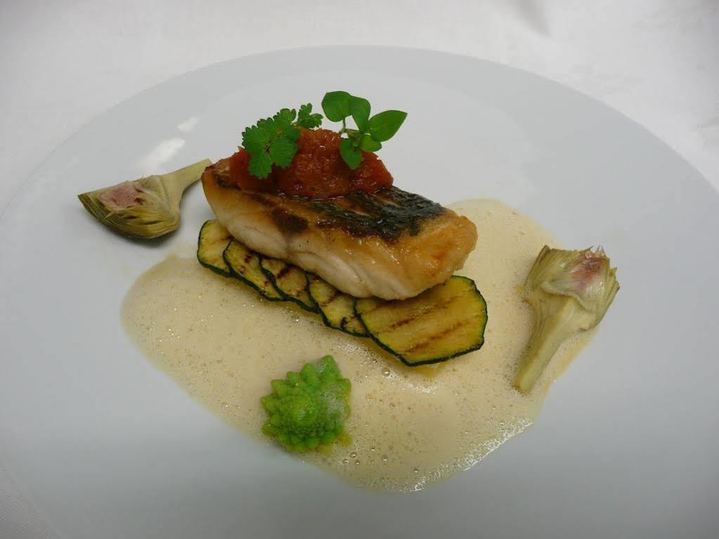 & Weinhaus Anker Hotel